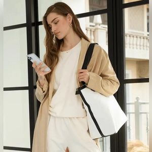 NWT Walter Baker Carly Bag, Canvas Vegan Leather Tote, New w/Tag Retail $198